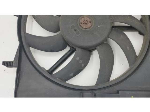 Вентилятор радиатора     8K0121003AB    Audi A6 C7 2.0