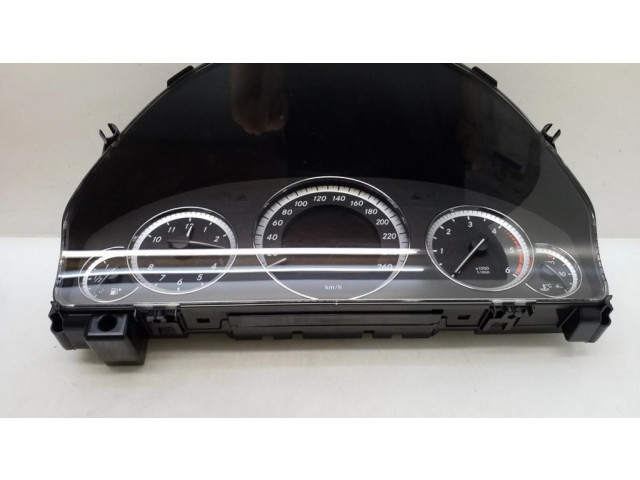 Přístrojová deska Mercedes-Benz E W212 2010 A2129004104, A2C53279093