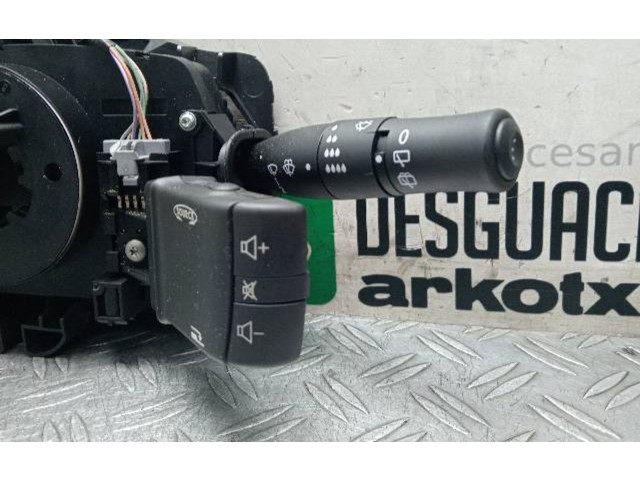 Ручка стеклоочистителей    Renault Megane II