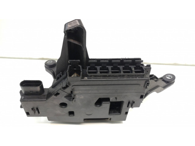   Pojistková skříňka A2135403539, 201027   Mercedes-Benz EQC 2021