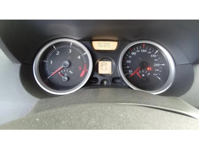 Přístrojová deska Renault Megane II 2002 8200408798D, 35110419