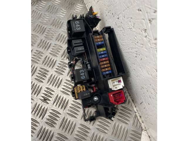 Блок предохранителей 8k2937503 Audi A5 8T 8F