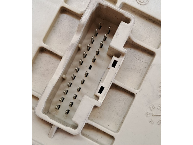 Блок предохранителей 91951J7900 KIA Ceed