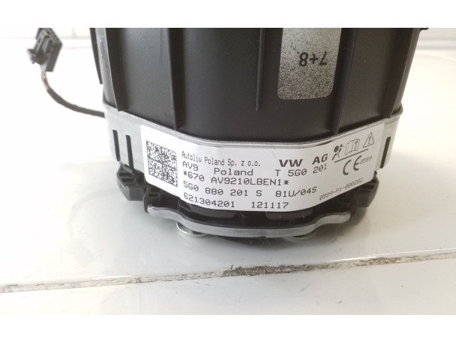 Подушка безопасности водителя 5G0880201S Volkswagen Golf VII
