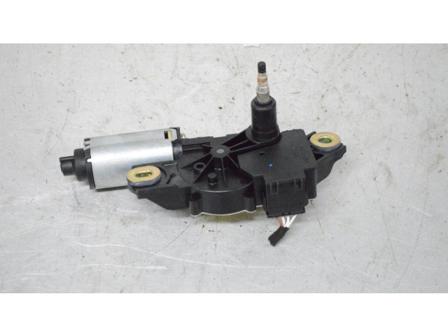 Моторчик заднего дворника     Volkswagen Caddy