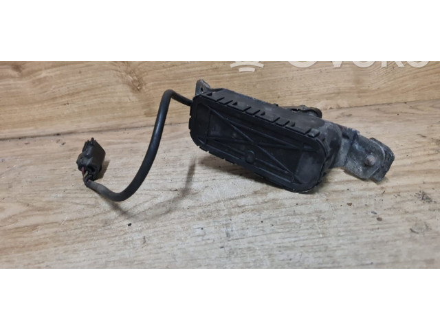 Моторчик стеклоочистителя 0390206218    Volvo V70