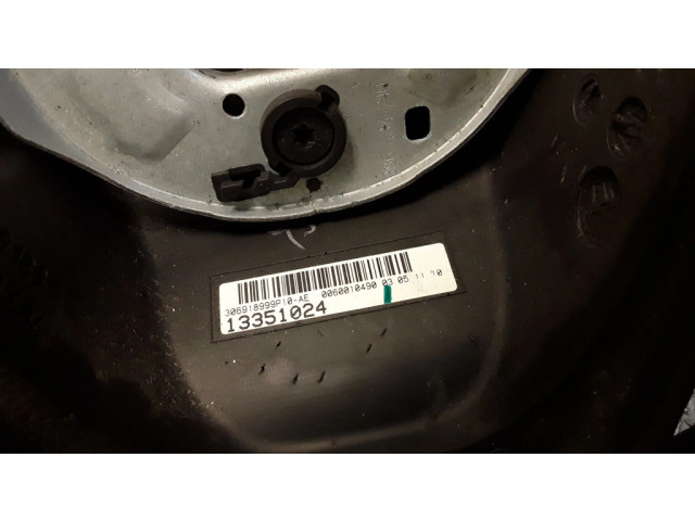 Руль Opel Astra J  2010-2015 года 13351024      