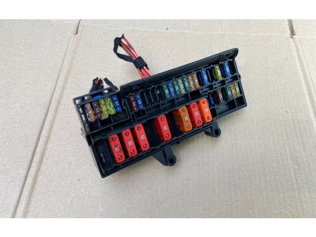 Pojistková skříňka 61 BMW 7 E65 E66 2005