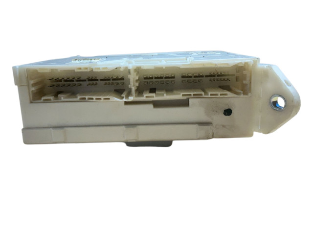 Блок предохранителей 8273053021, 6G240724 Lexus IS 220D-250-350