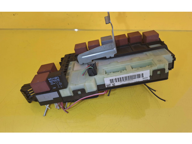 Блок предохранителей 7700415565 Renault Clio II