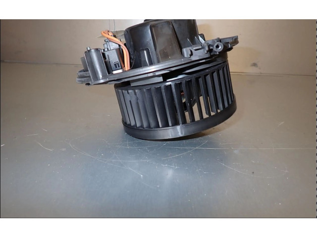 Вентилятор печки 5Q1819021J Volkswagen Golf VII