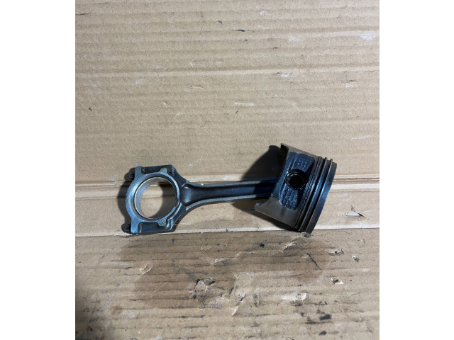 Píst 8A6G-AA2 Ford Fiesta STJB