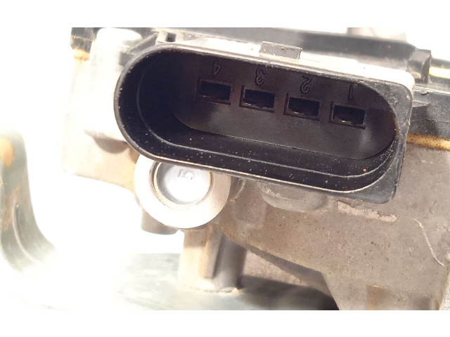 Двигатель стеклоочистителей 52064589   Fiat 500L