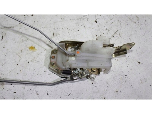 Замок багажника D16W1, 72611SWAE1    Honda HR-V 1998 - 2005 года