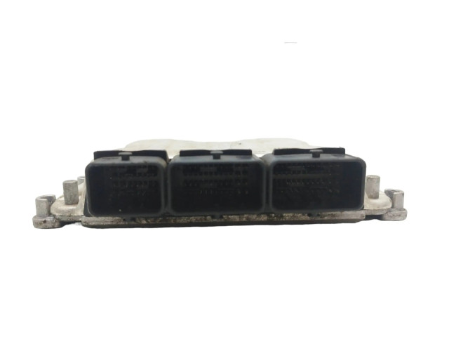 Блок управления двигателя MR577268, 0281010437 Mitsubishi Carisma