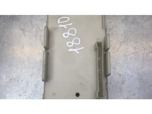 Pojistková skříňka 212261116 Chrysler Sebring (ST-22 - JR) 2005