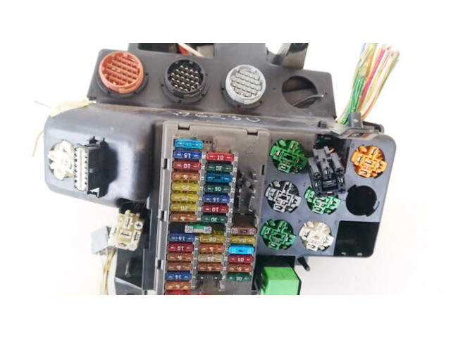   Pojistková skříňka 9568205480   Citroen Berlingo 2000