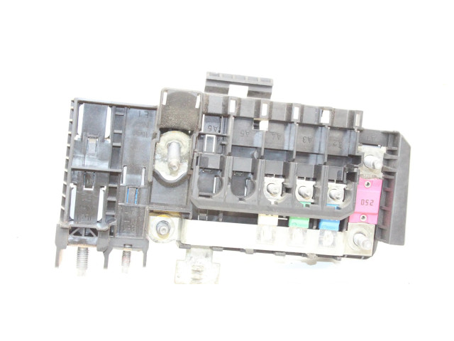 Pojistková skříňka A2465401350 Infiniti Q30 2016