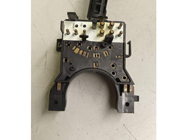 Ручка стеклоочистителей Audi A6 S6 C4 4A