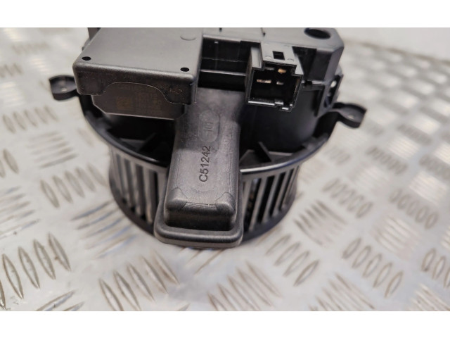 Вентилятор печки 4M1820021B Audi Q5 SQ5