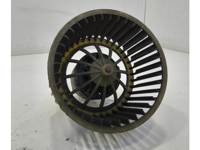 Вентилятор печки    130111162   Audi A6 S6 C4 4A