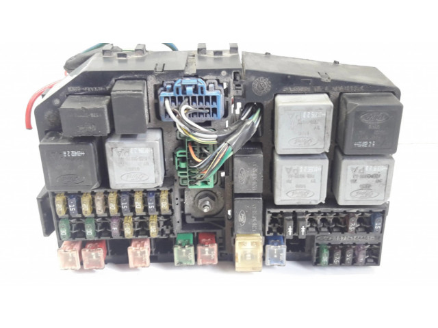 Блок предохранителей 1S7T14A481AA Ford Mondeo Mk III