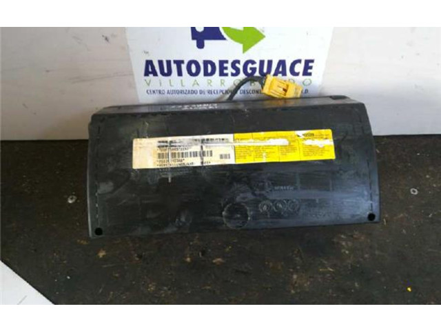 Подушка безопасности пассажира P5531503AA Jeep Cherokee