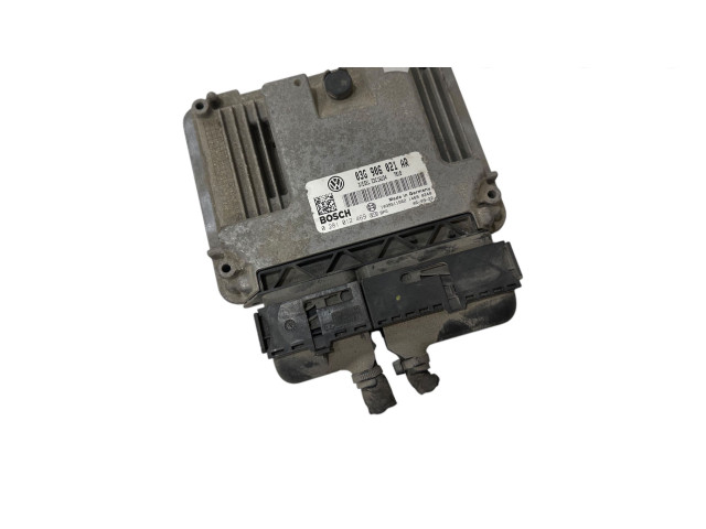 Řídící jednotka 03G906021AR, 1039S11562   Volkswagen Caddy 2007