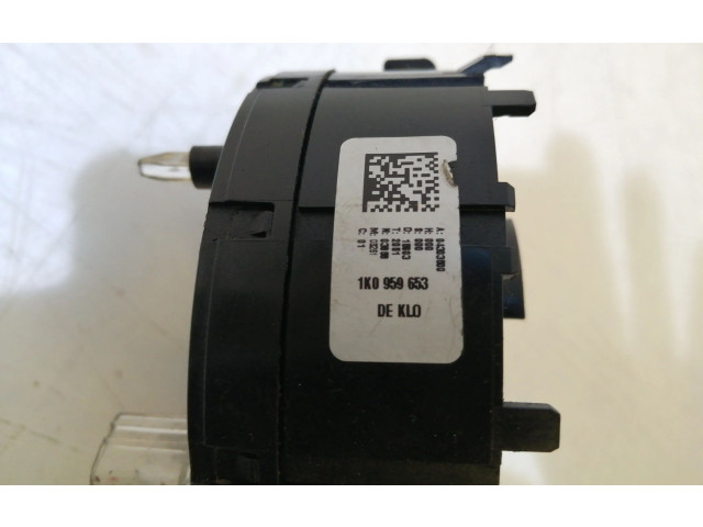 Подушка безопасности водителя 1K0959653, R202220379 Volkswagen Touran I