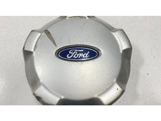 Заводская крышка (крышки) от центрального отверстия колеса