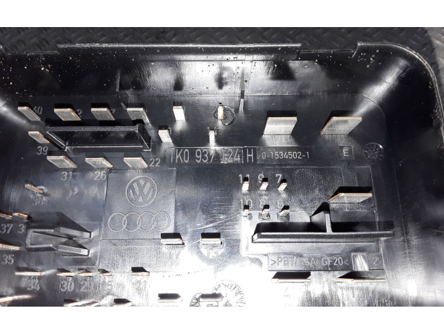 Блок предохранителей 1K0937124H Audi A3 S3 A3 Sportback 8P