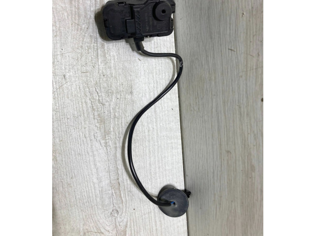 Двигатель центрально замка 5c6810773h   Skoda Rapid (NH)   