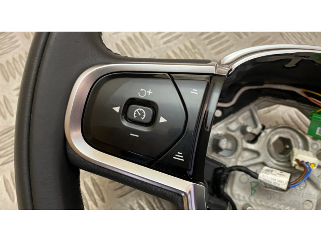 Volant Volvo XC60 2022 32288783