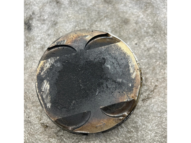  Поршень    Chevrolet Captiva для бензинового двигателя 2.4