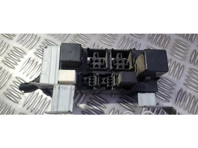 Блок предохранителей Hyundai Sonata