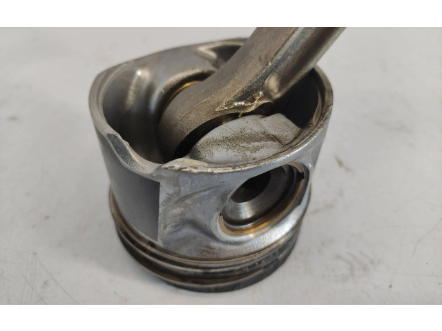 Píst 82L175, F102   Volvo XC60     