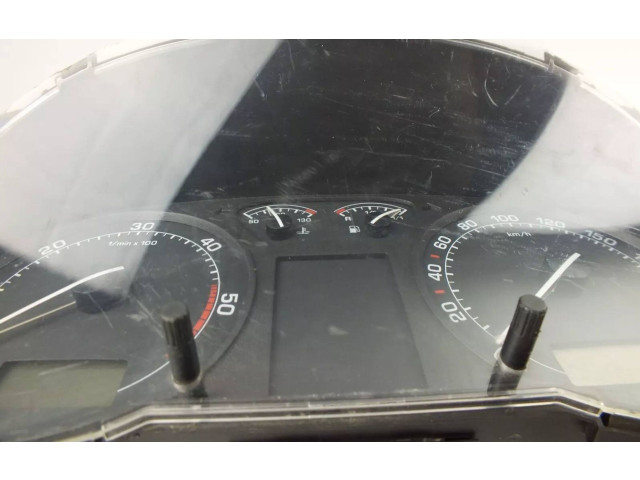 Панель приборов 1U0920811J   Skoda Octavia Mk1 (1U)       