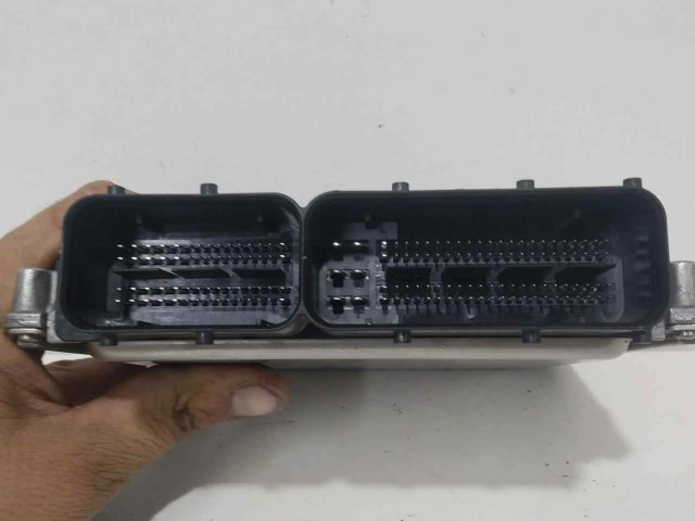 Блок управления двигателя 04B907445 Skoda Rapid (NH)