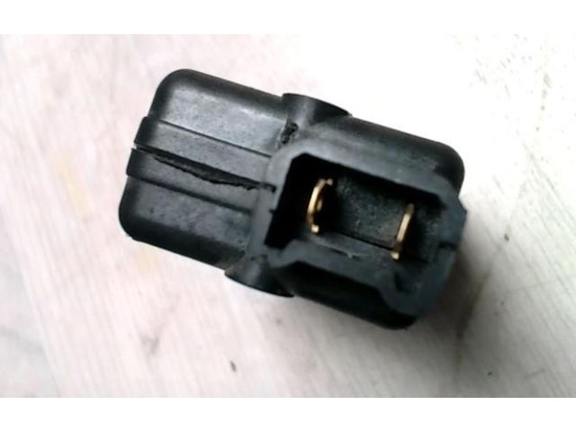 Блок управления центрального замка     Renault 25