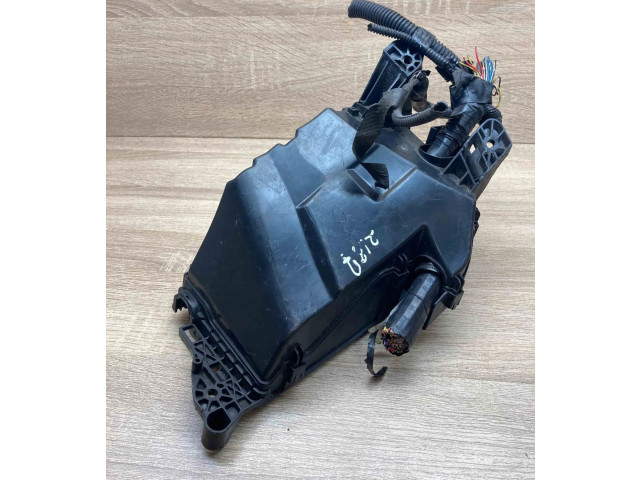   Pojistková skříňka 8921153020   Lexus GS 300 350 430 450H 2005