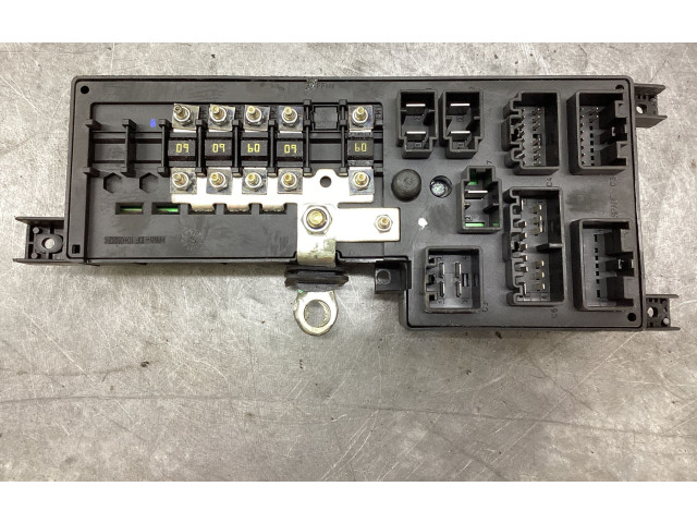 Блок предохранителей 518717004, 637841 Volvo V70