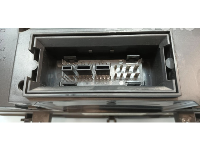 Přístrojová deska  Volkswagen Caddy 2010 1T0920864A  