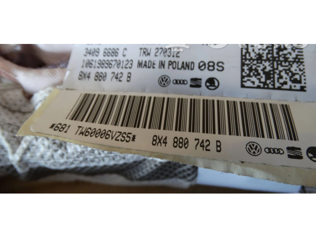 Боковая подушка безопасности 8X4880742B   Audi A1