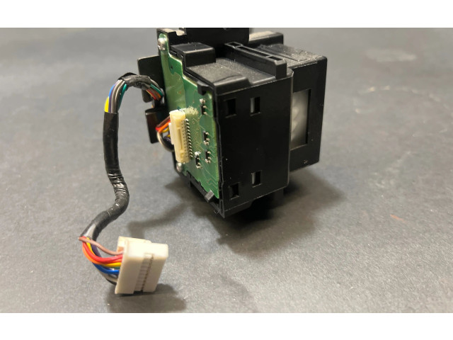 Ручка стеклоочистителей 31264168 Volvo V70