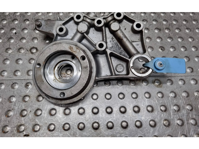 Масляный насос   6031810320  Mercedes-Benz E W124 