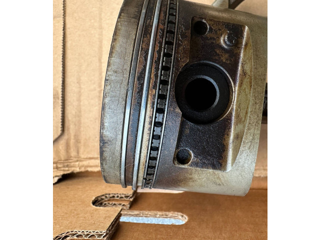 Píst MD152563, MD119671   Mitsubishi Pajero     