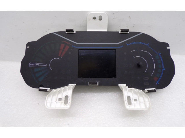 Панель приборов    Dacia Spring       