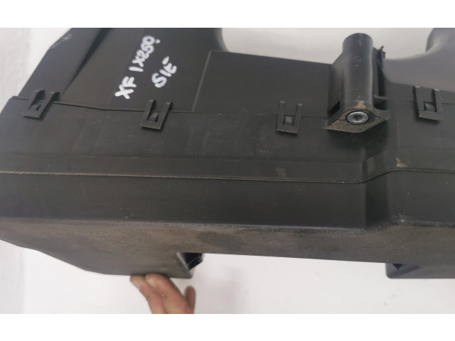 Блок предохранителей  8X2T-14A003-AA   Jaguar XF X250    