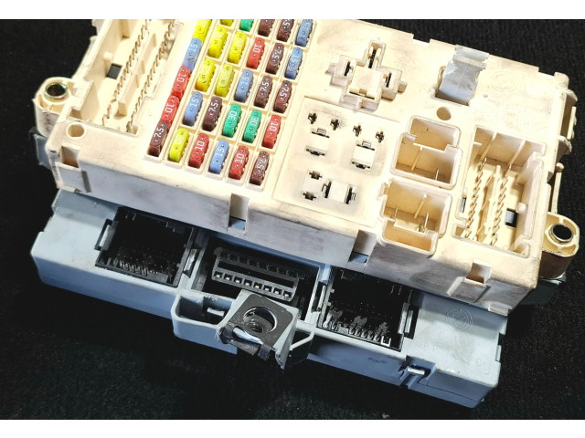   Pojistková skříňka 60681000, 501202110040   GMC Envoy 2002