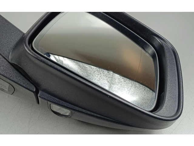 Зеркало электрическое Jeep Grand Cherokee 2010 - 2021 года